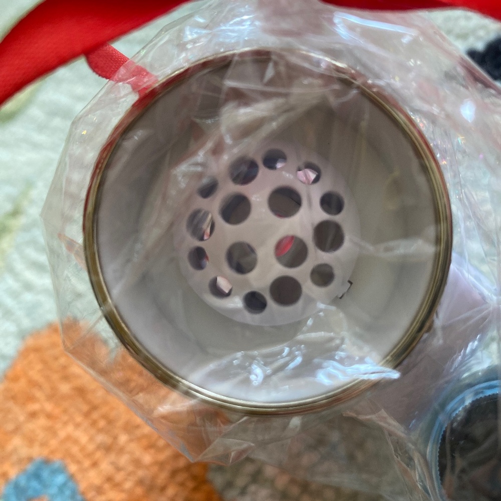 Shine & Sparkle Wallflowers Scent Control Fragrance Plug + 2 Fragrance Refills - Picture 7 of 16